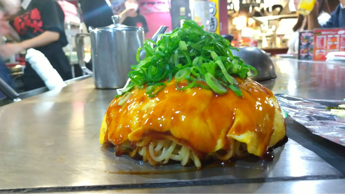 Okonomi Monogatari & Ekimae’s Full Focus Building: A Great Place to Try Hiroshima’s Okonomiyaki & Have an Evening’s Entertainment